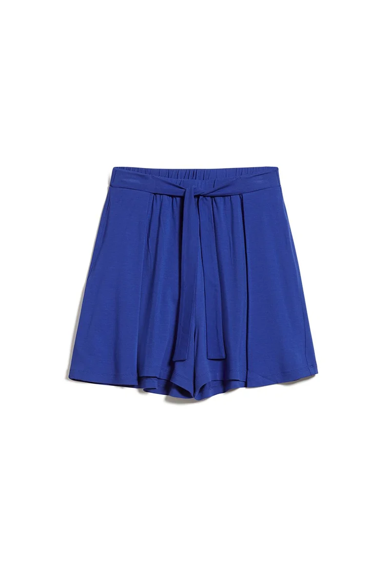 KAARO LI | deep ultramarine