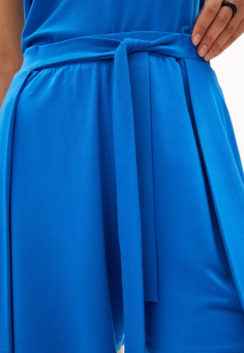 KAARO LI | warm blue
