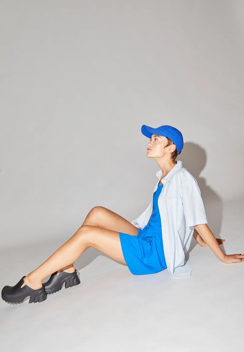 KAARO LI | warm blue