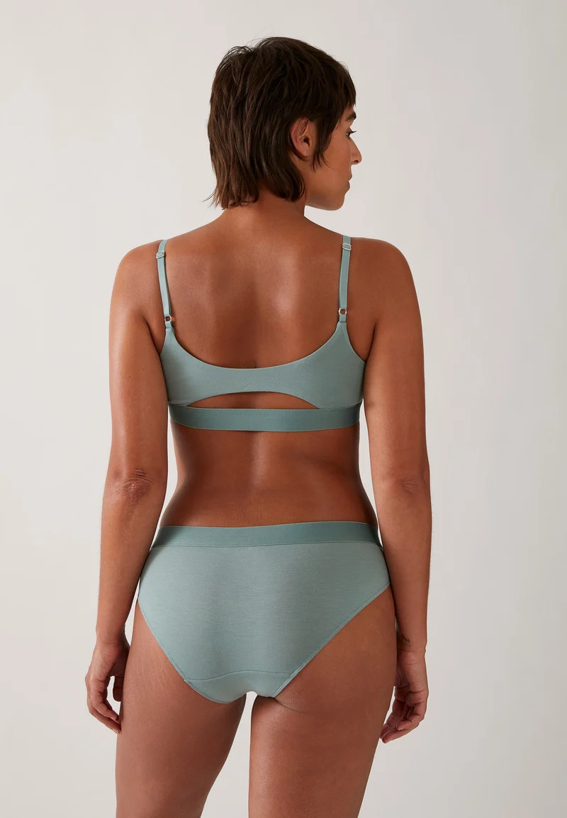 TRINAA SLIP | eucalyptus green