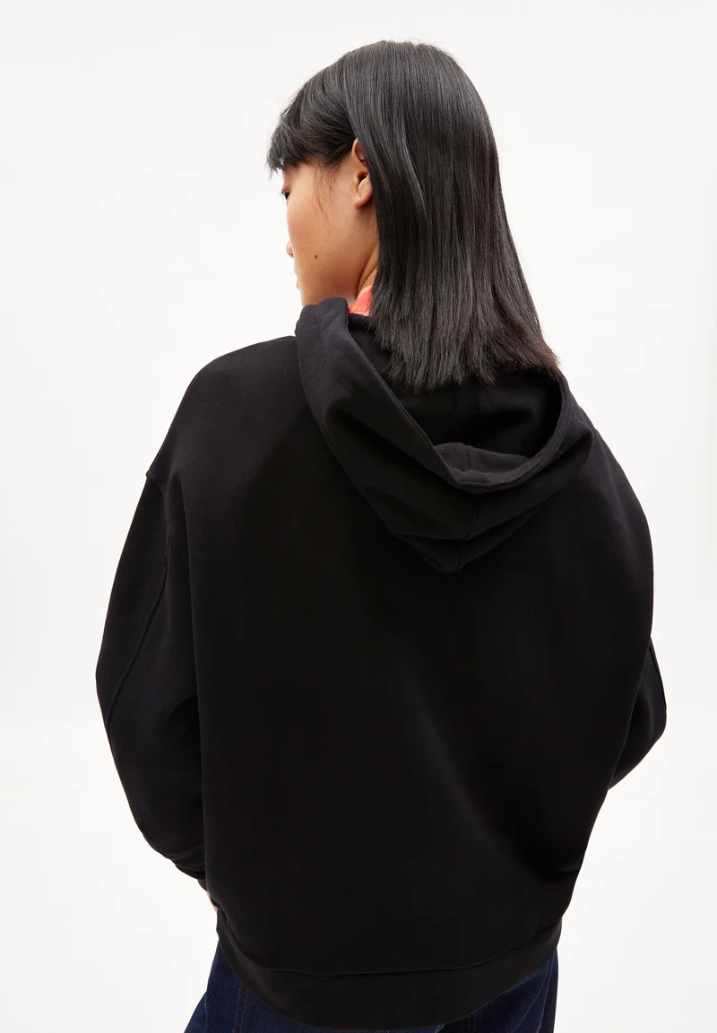 ANJANAA | black
