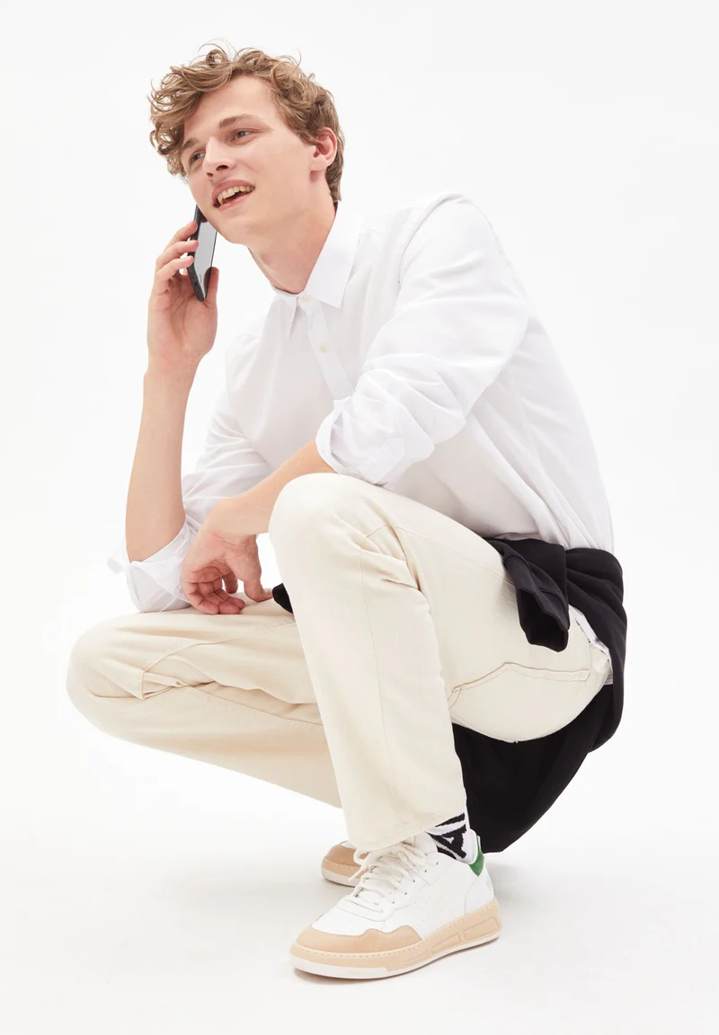 QUAADI | white