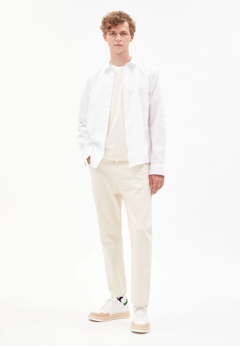 QUAADI | white