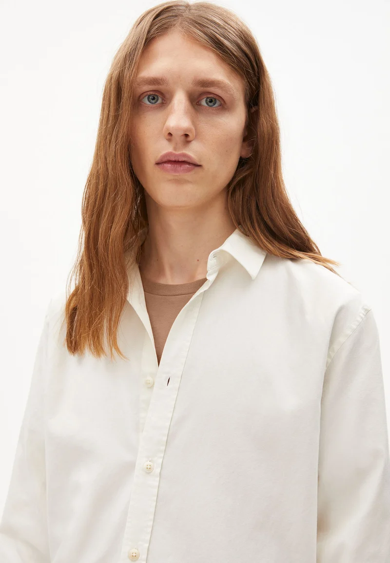 QUAADI | off white