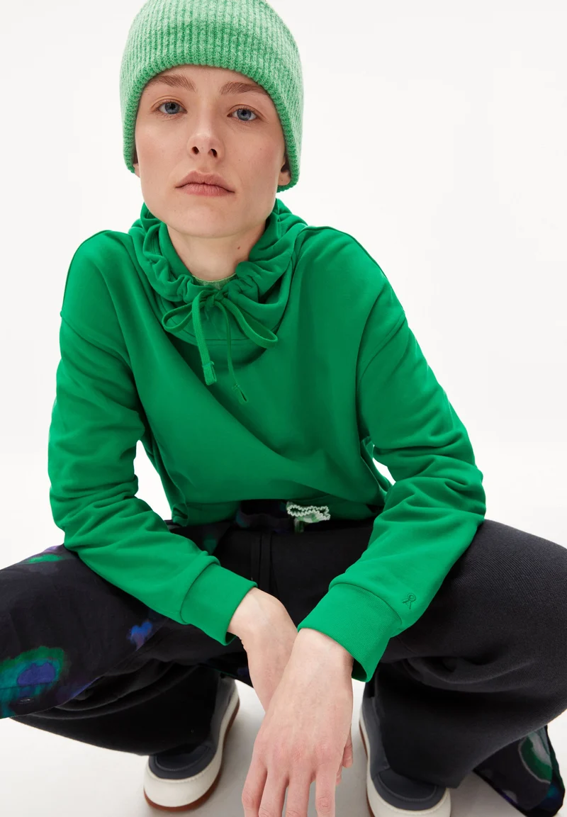 ANJANAA | flash green