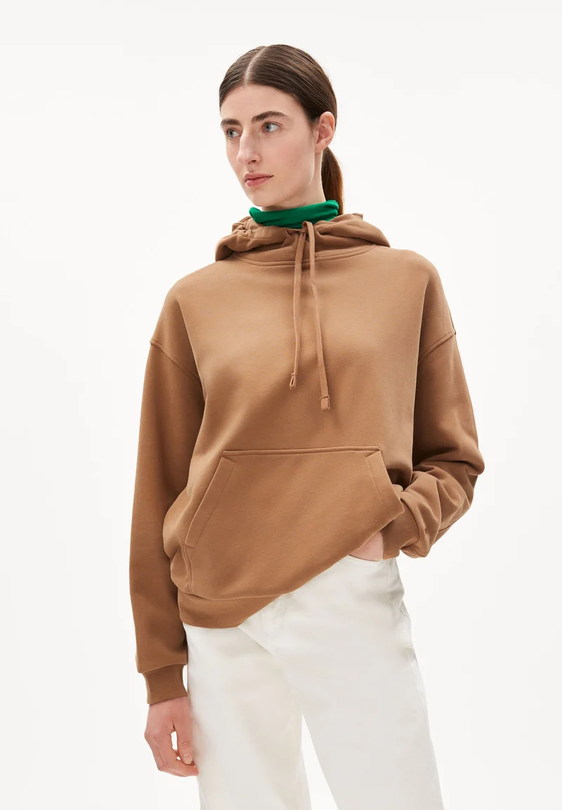 ANJANAA | cedar wood