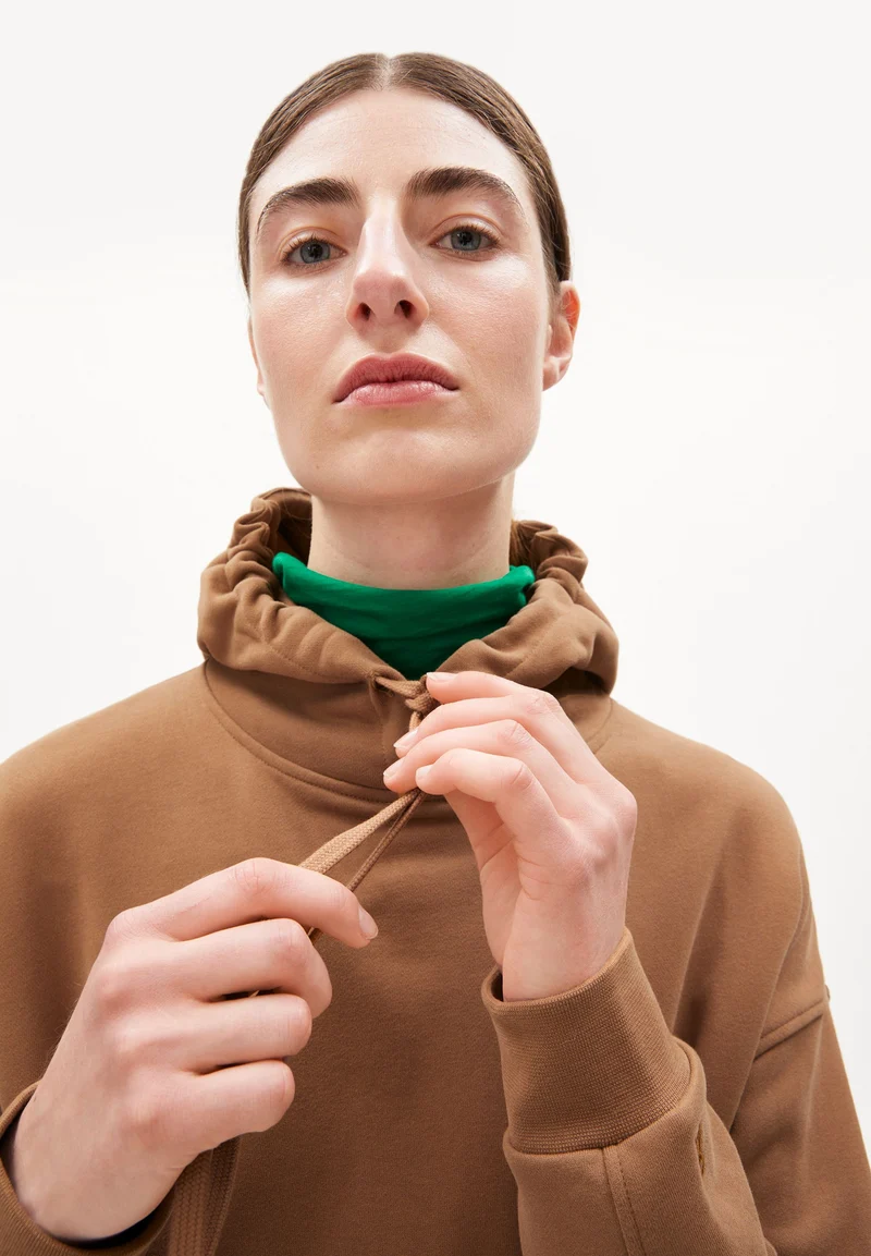 ANJANAA | cedar wood