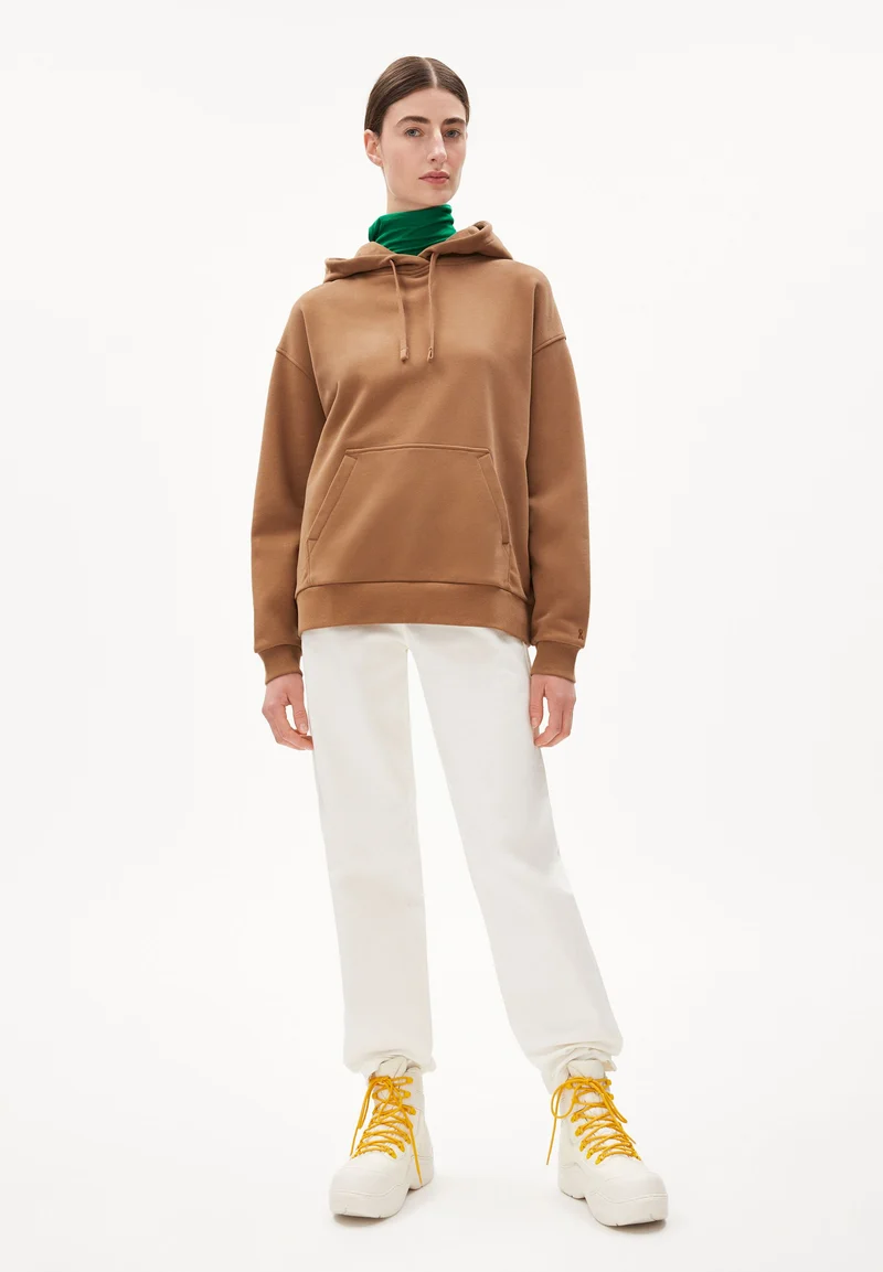 ANJANAA | cedar wood
