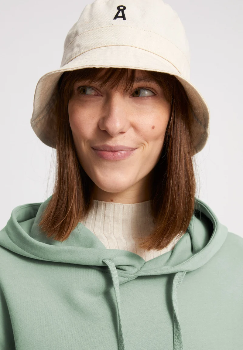 ANJANAA | sage green