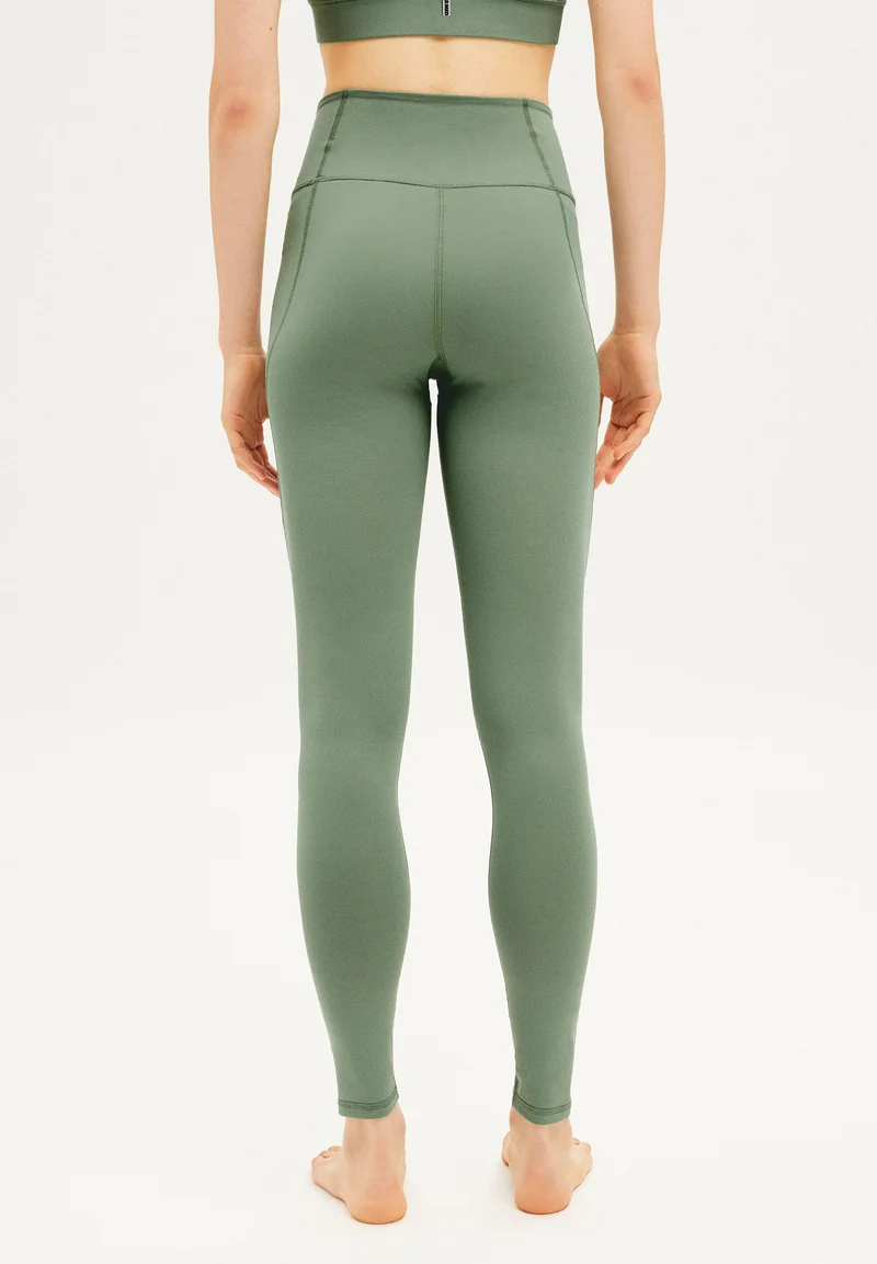 AASANA LI | rosemary green