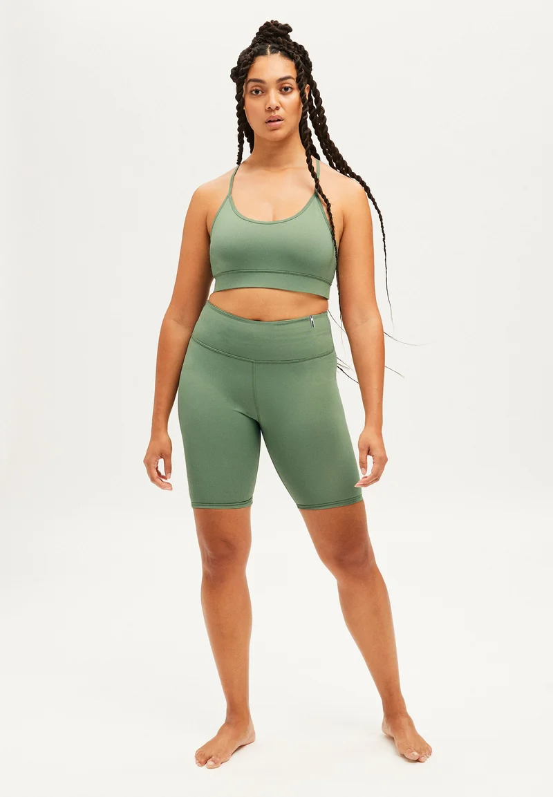 AJAALA | rosemary green