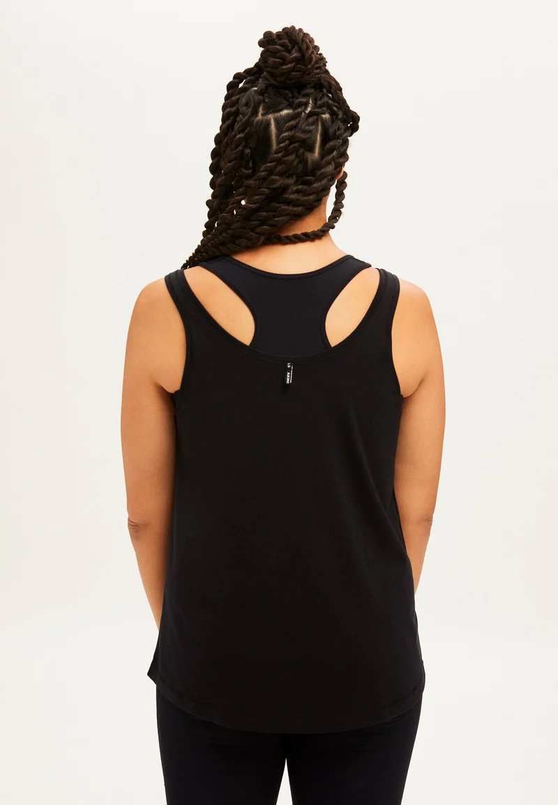 BENISHAA | black