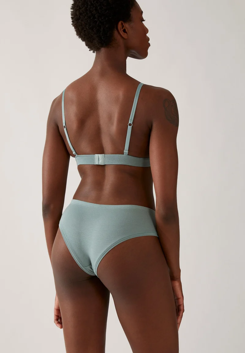 EIRAA SLIP | eucalyptus green