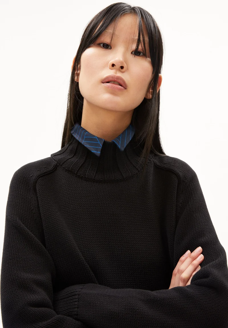 CAAMILE COMPACT | black