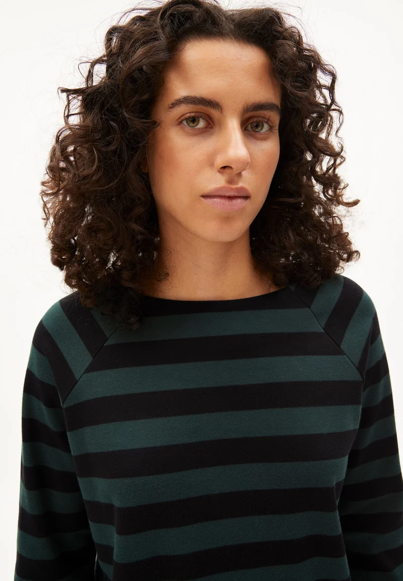 DANIKAA STRIPE | dark scarab-black