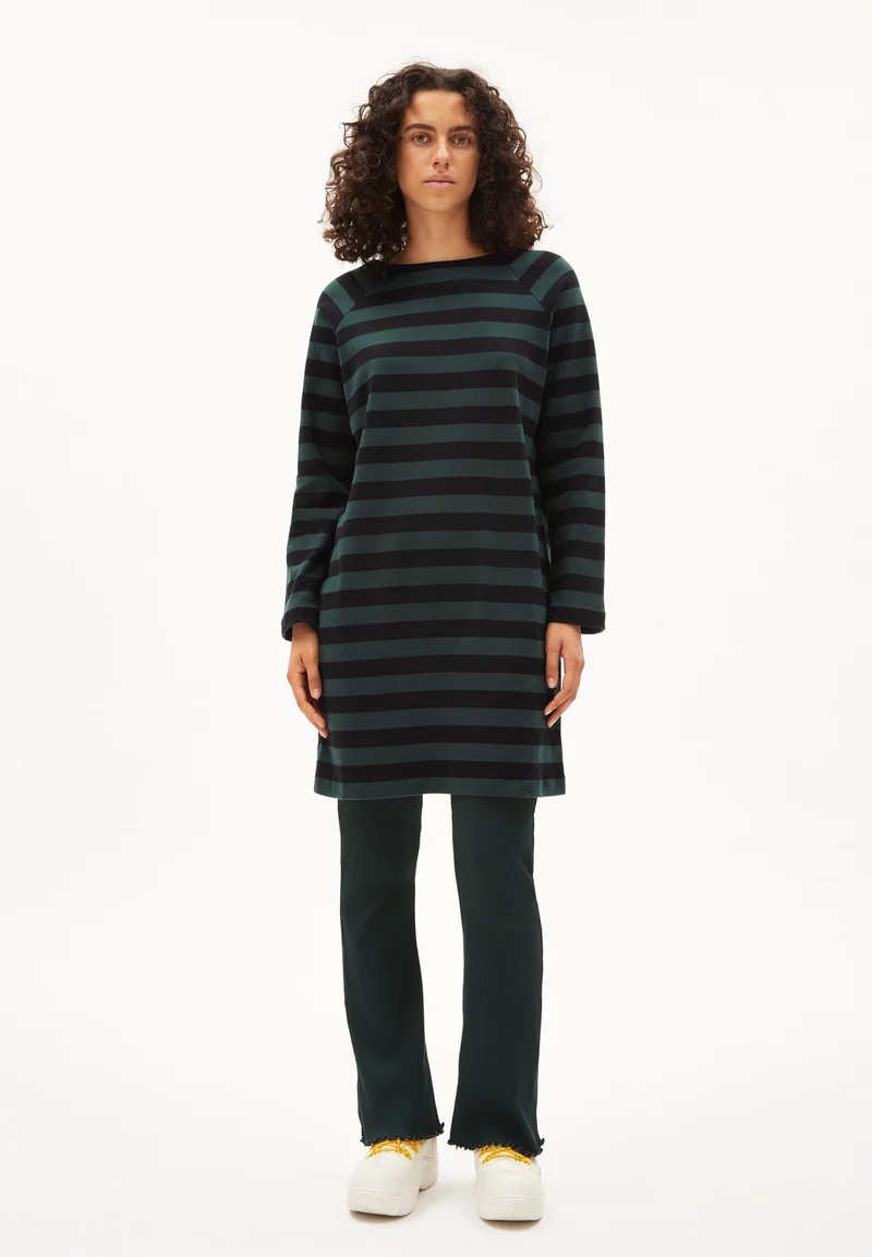 DANIKAA STRIPE | dark scarab-black