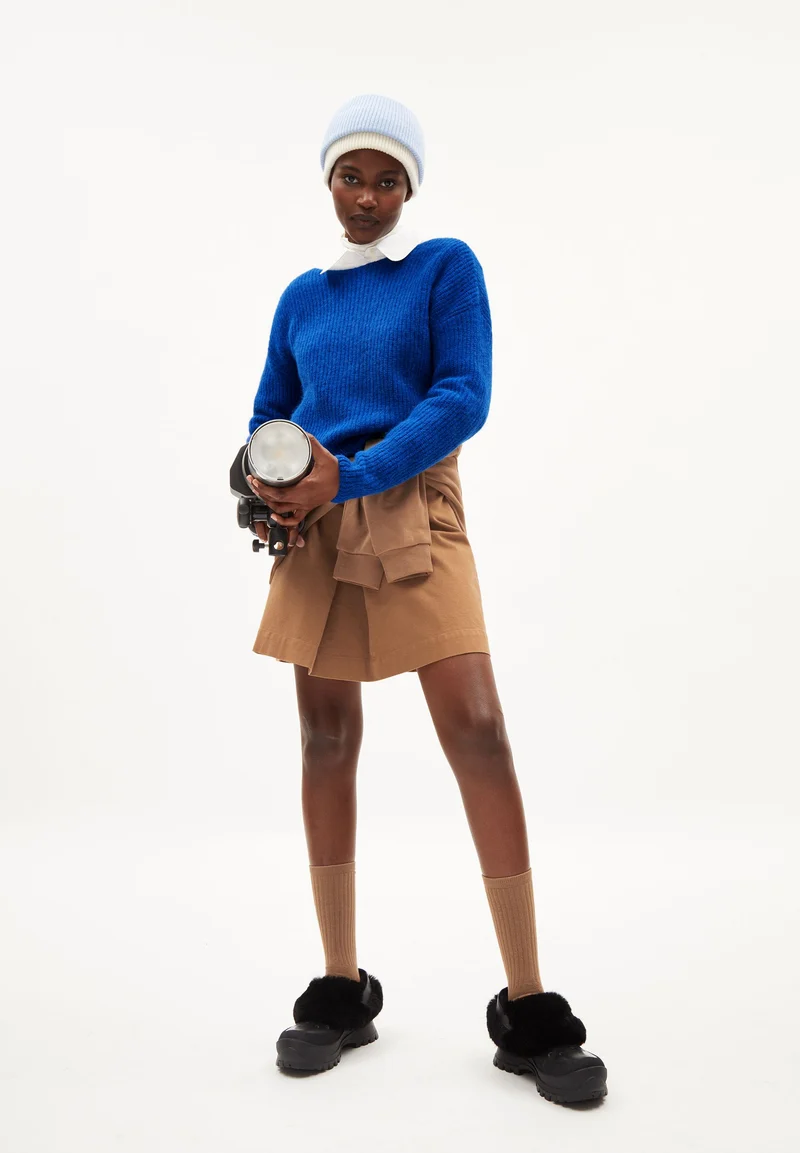 SIAANA | dynamo blue