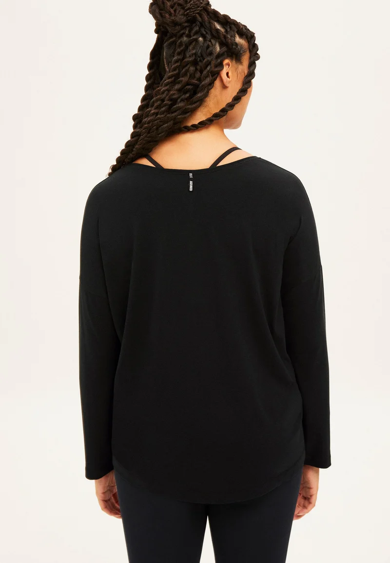 DAYITAA | black