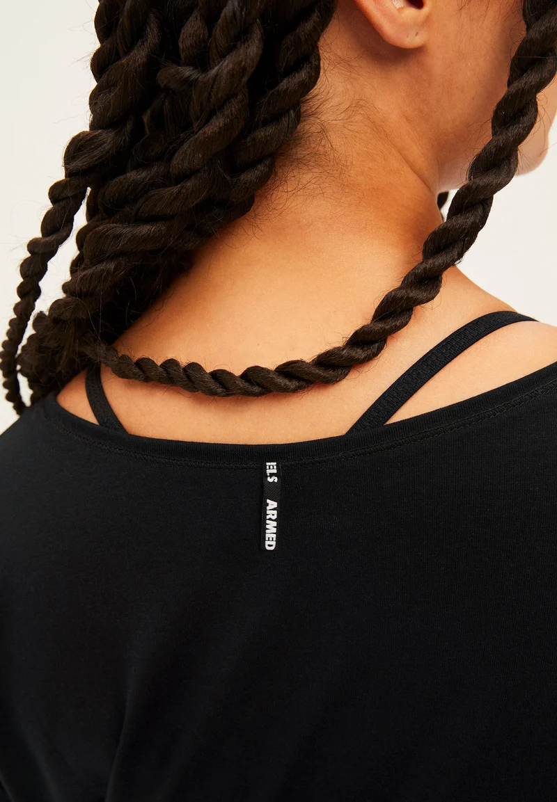 DAYITAA | black