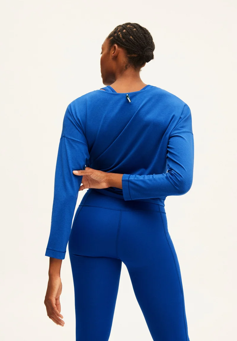 DAYITAA | dynamo blue