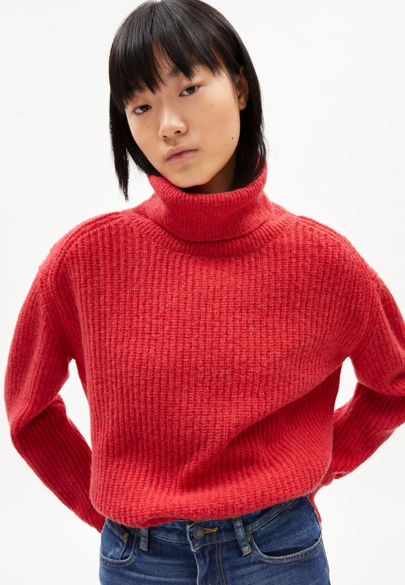 ILSIAA | dark poppy
