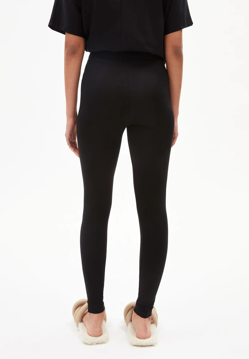 FARIBAA LOGO | black