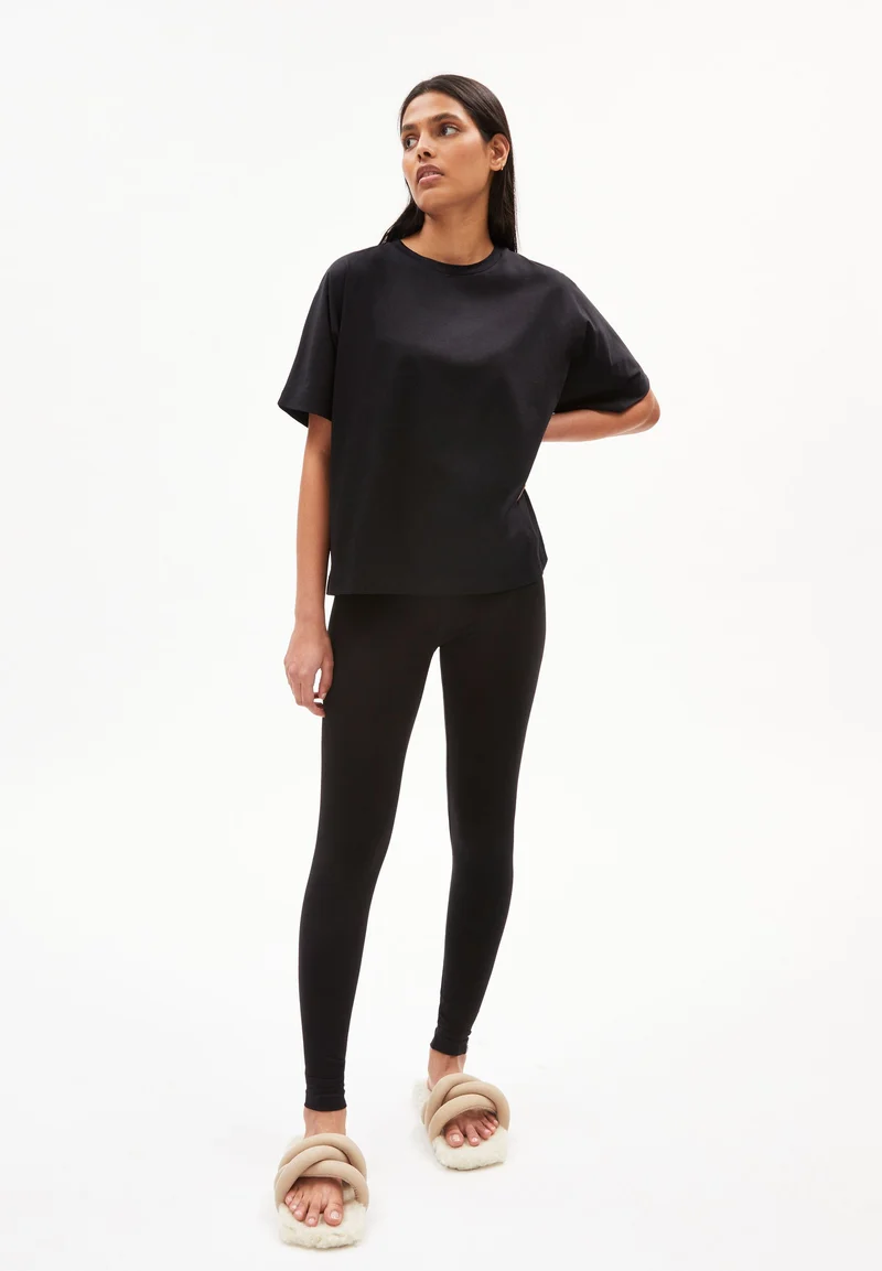 FARIBAA LOGO | black