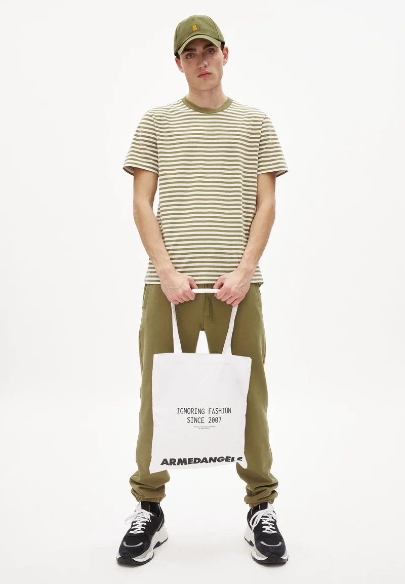 YENAAS BOLD KAPPE | oliva