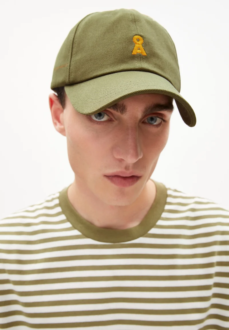 YENAAS BOLD KAPPE | oliva