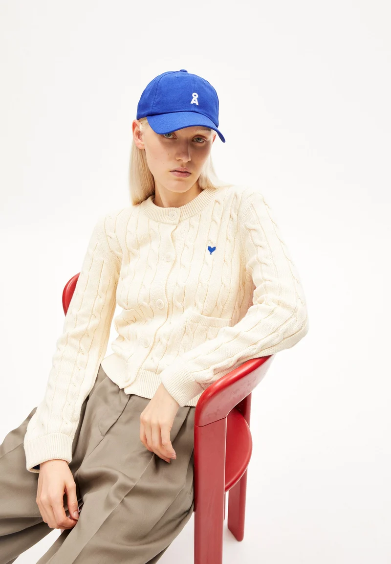 YENAAS BOLD KAPPE | dynamo blue