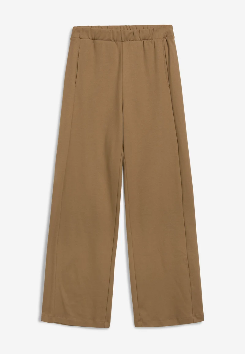 MAARLE | smoky almond