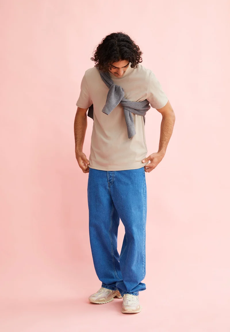 MAARKOS T-SHIRT | sandstone