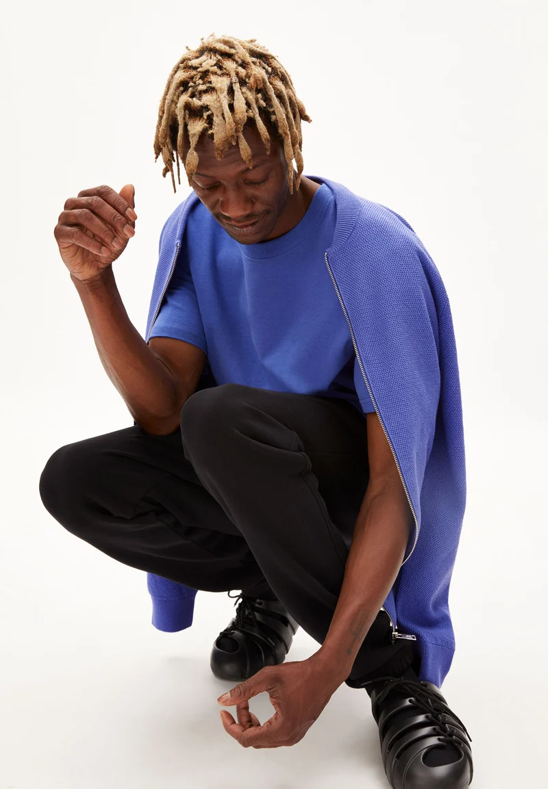 MAARKOS T-SHIRT | vibrant violet