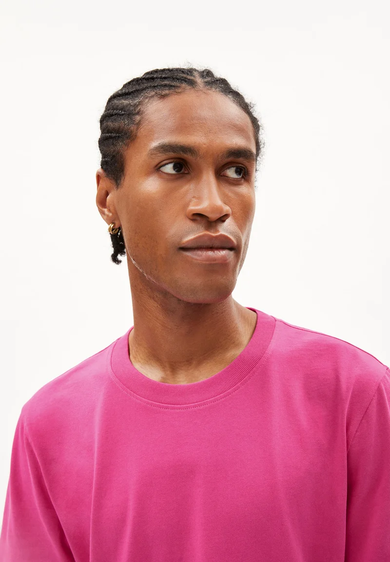 MAARKOS T-SHIRT | bright raspberry