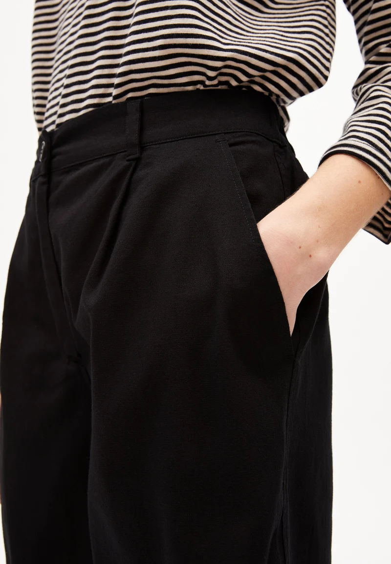 MARKETAA LINO | black