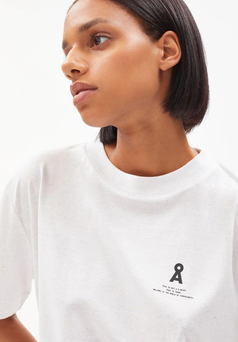 TARAA CIRCULAR LOGO | used white