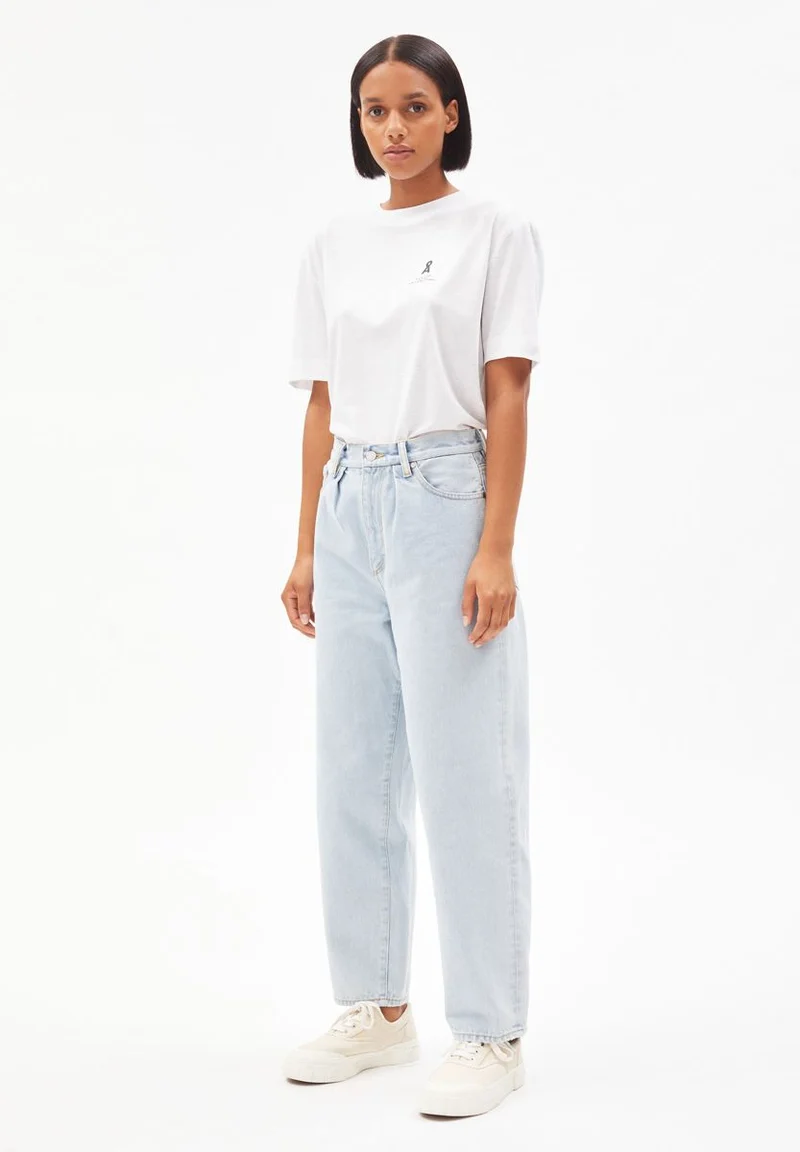 TARAA CIRCULAR LOGO | used white