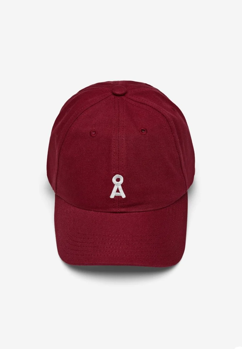 YENAAS BOLD KAPPE | dark ruby