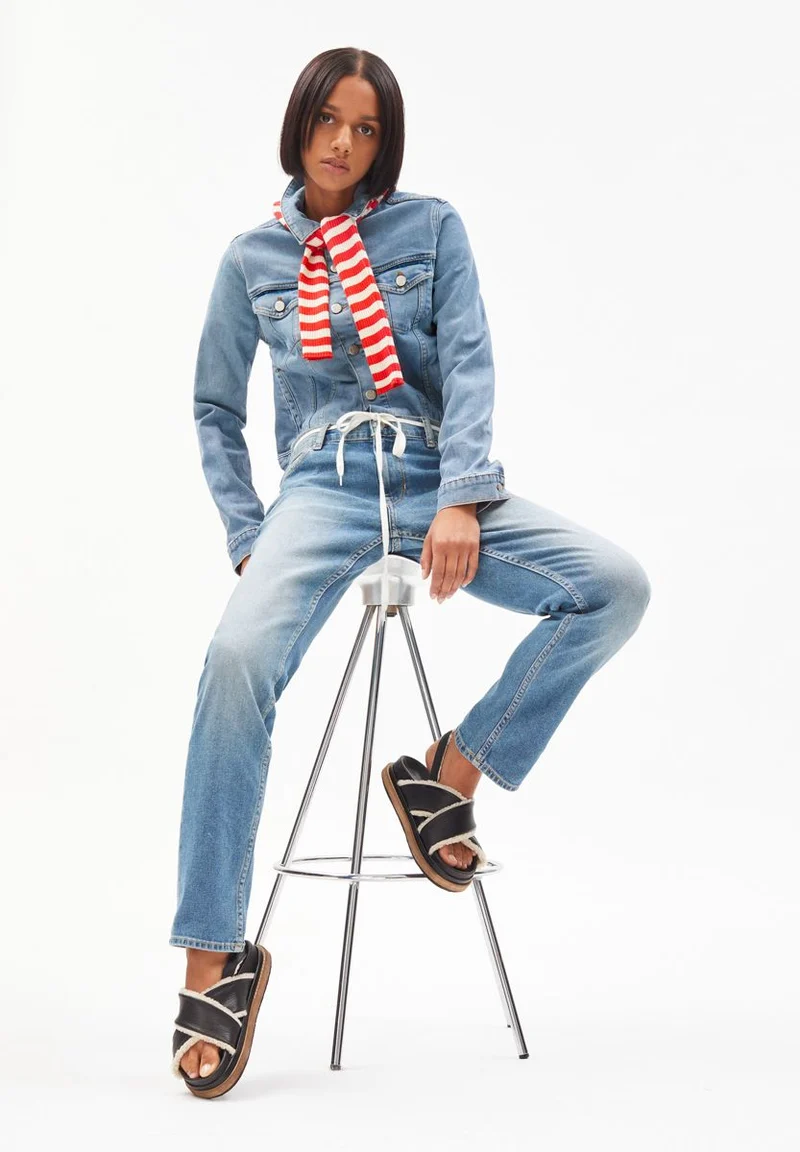 VELITAA | stormy blue