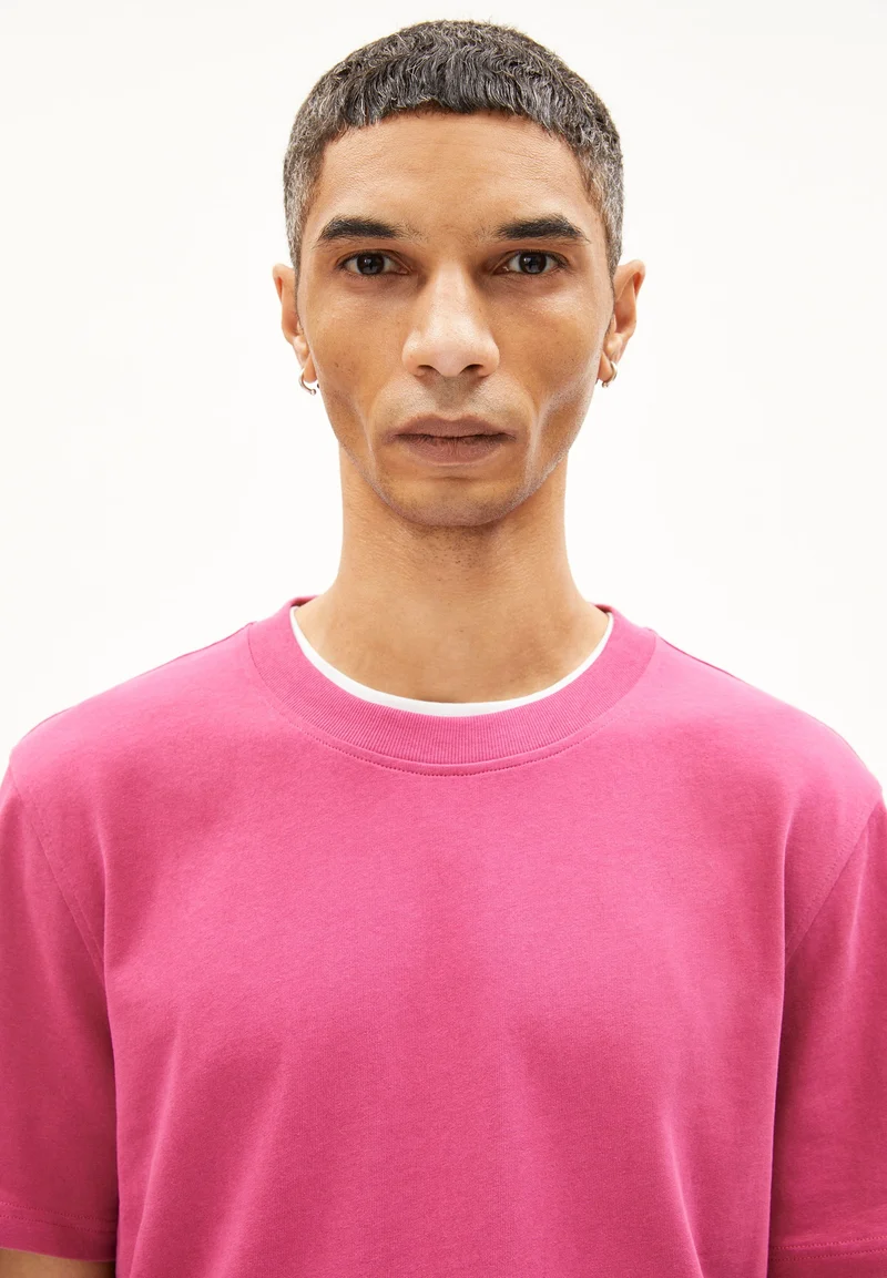 MAARKOS T-SHIRT | crushed berry