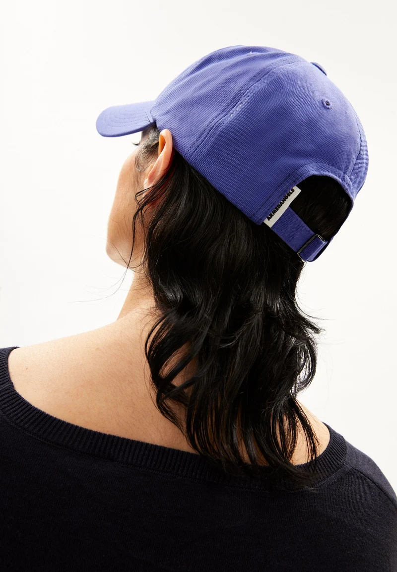 YENAAS BOLD KAPPE | vibrant violet
