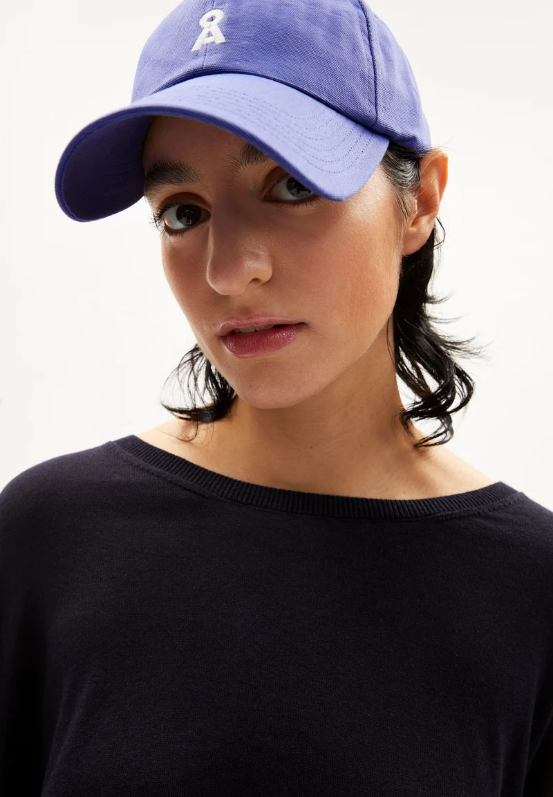 YENAAS BOLD KAPPE | vibrant violet