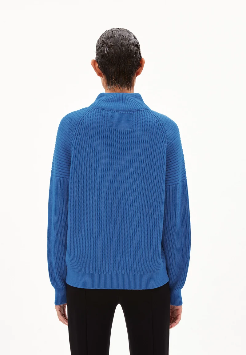RONYIAAS | warm blue