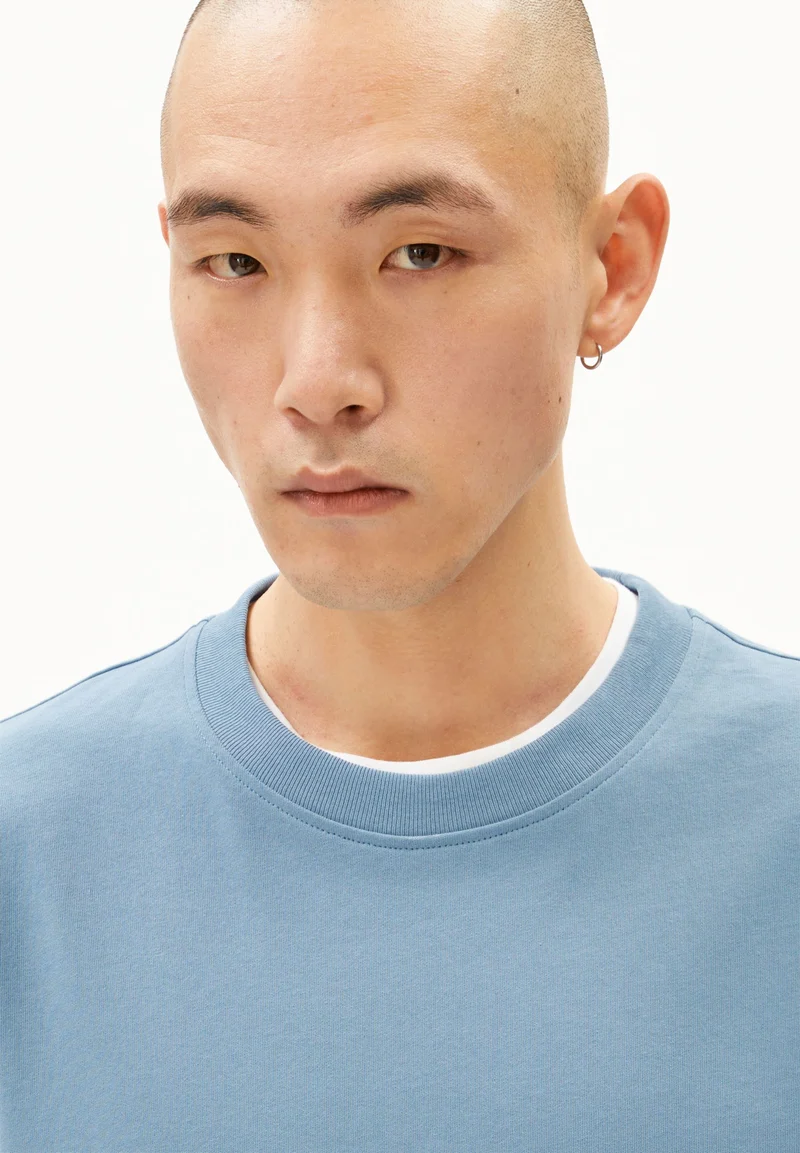 MAARKOS T-SHIRT | pigment blue