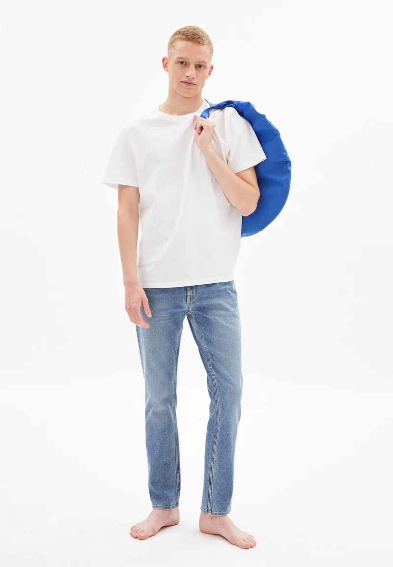 IAAN | light authentic