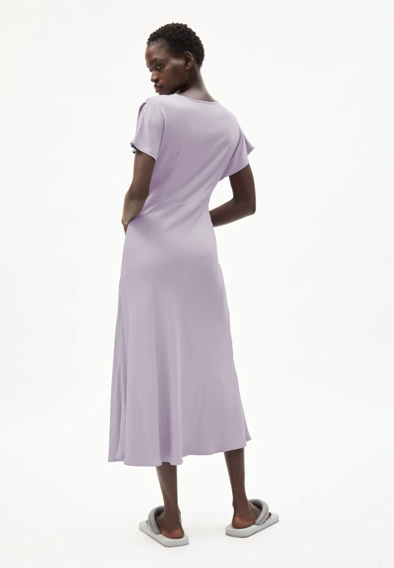 NARCISSAA | purple noise