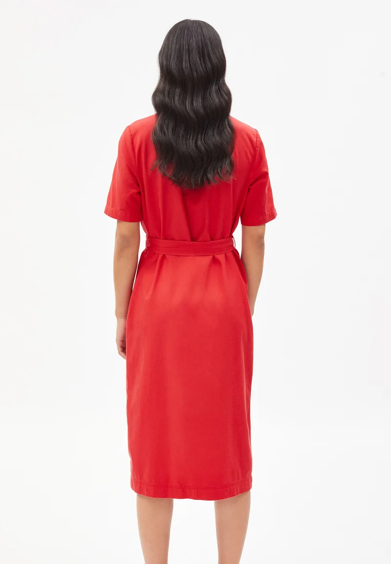 MAARET | dark poppy
