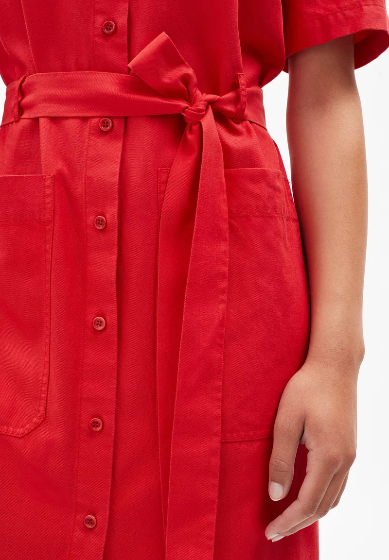 MAARET | dark poppy