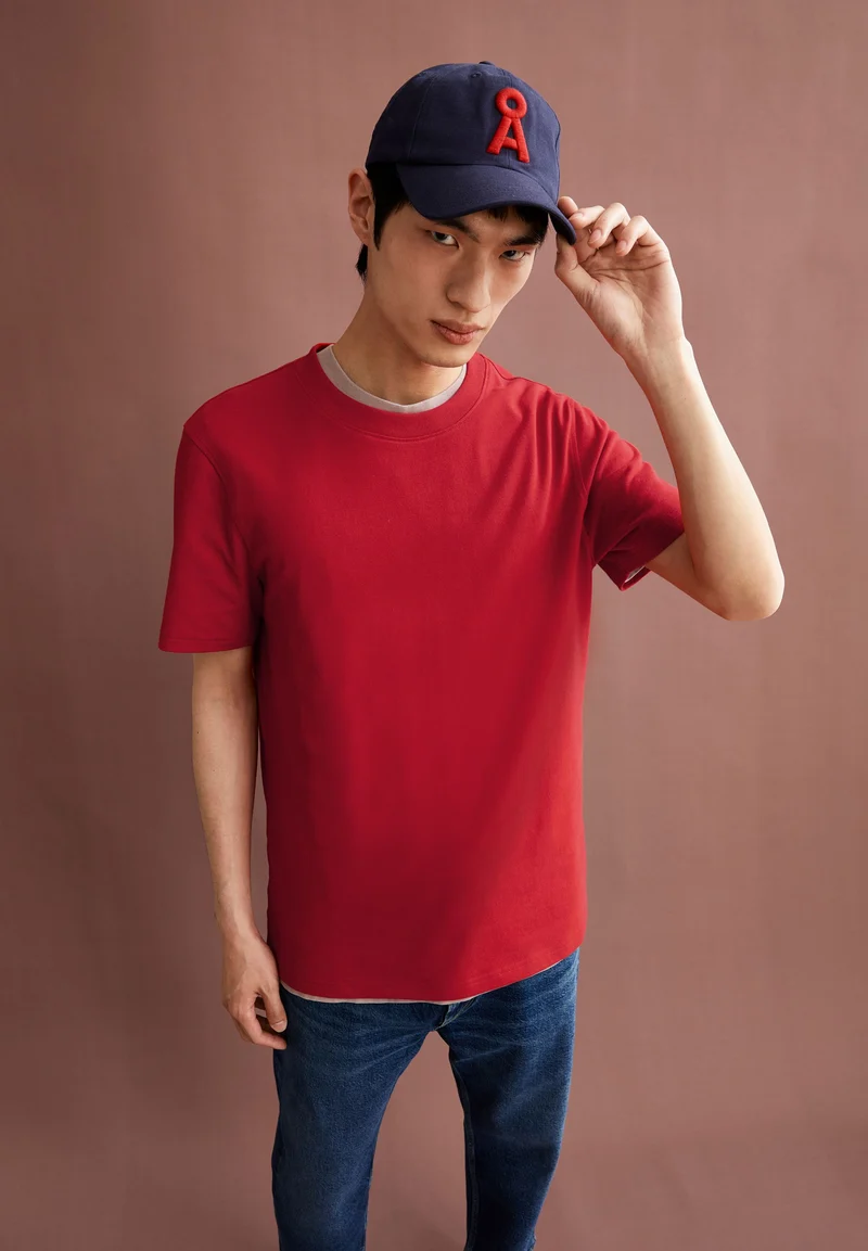 MAARKOS T-SHIRT | scarlet red