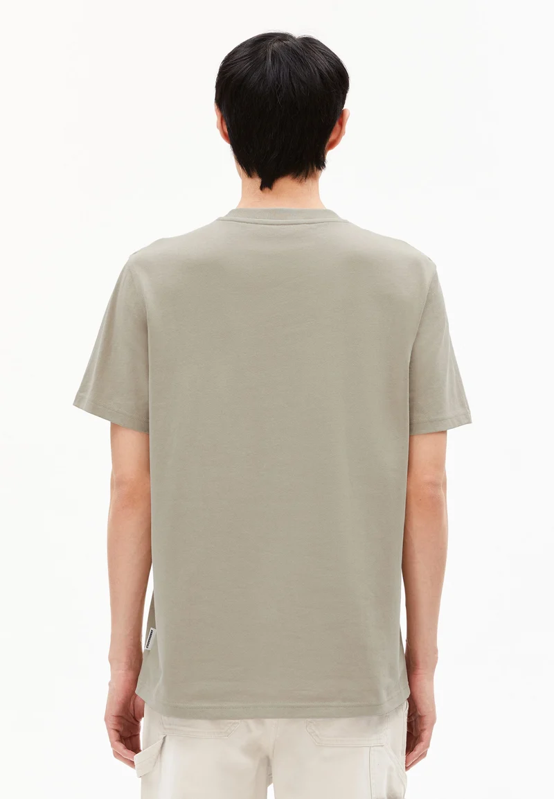 MAARKOS T-SHIRT | light sage